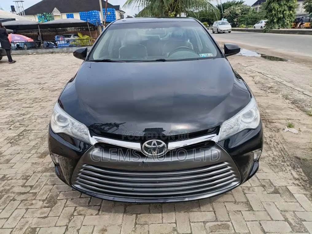 Toyota Camry 2016 Black