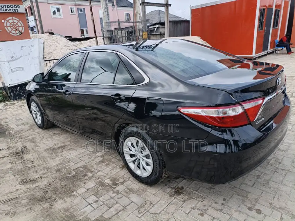 Toyota Camry 2016 Black