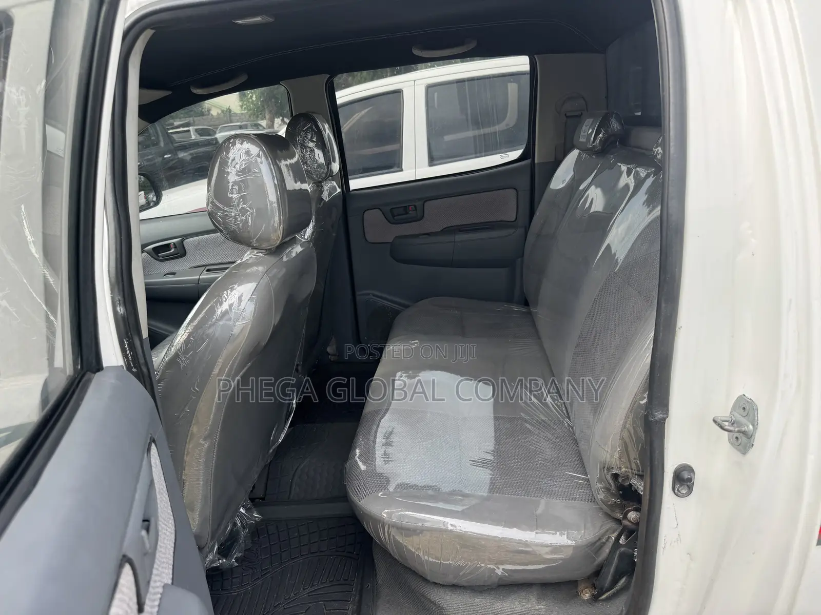 Toyota Hilux 2013 White