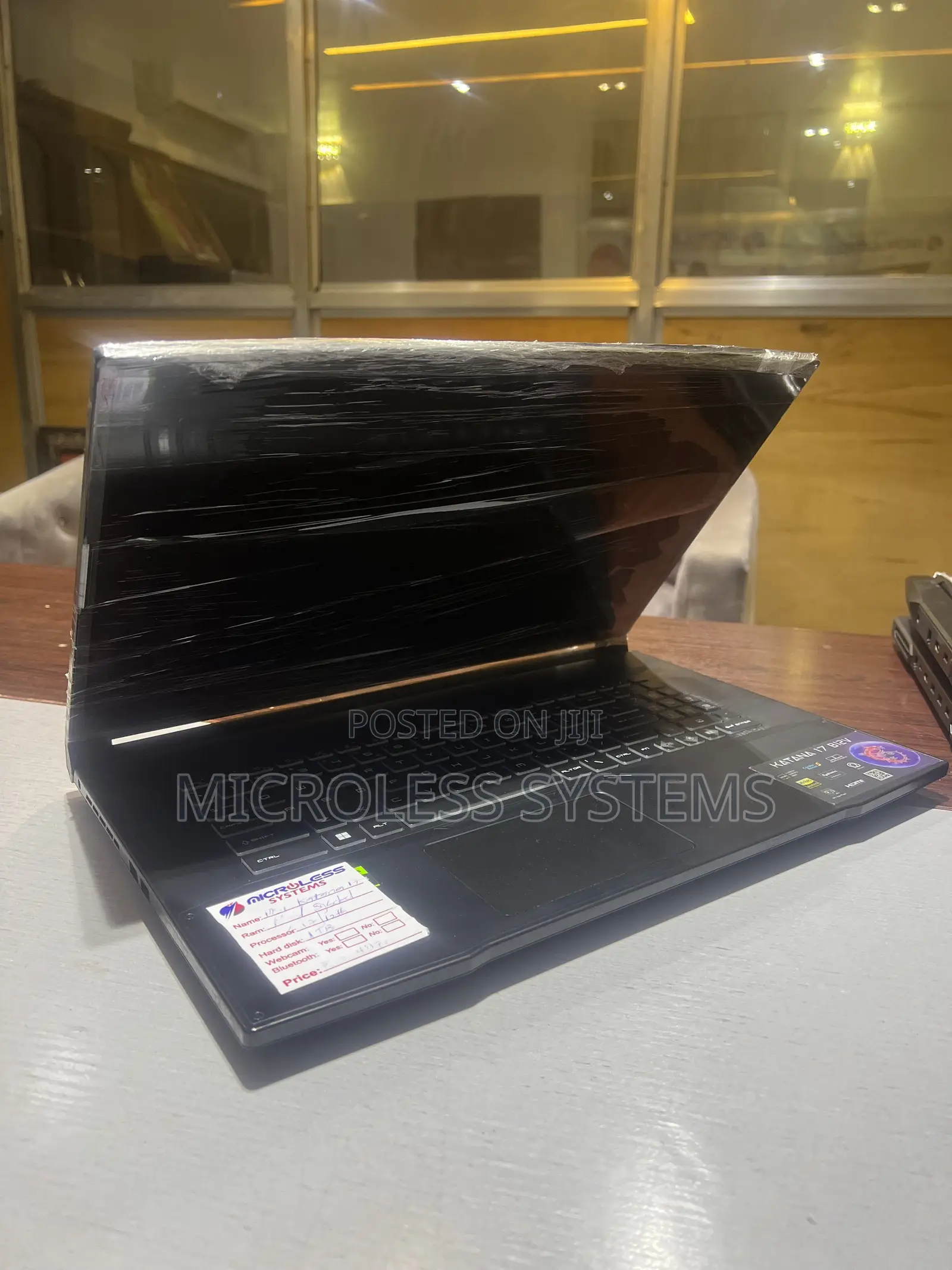 Laptop MSI Katana 17 16GB Intel Core i7 SSD 1T