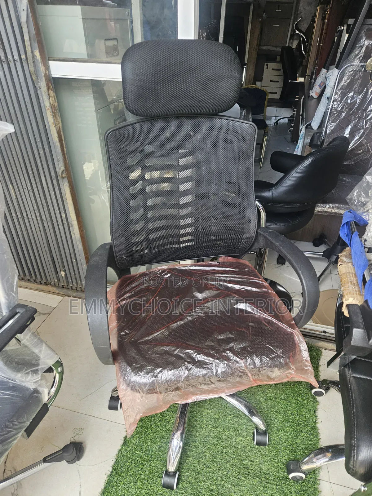 Premium Luxury Office Chair With Headrest