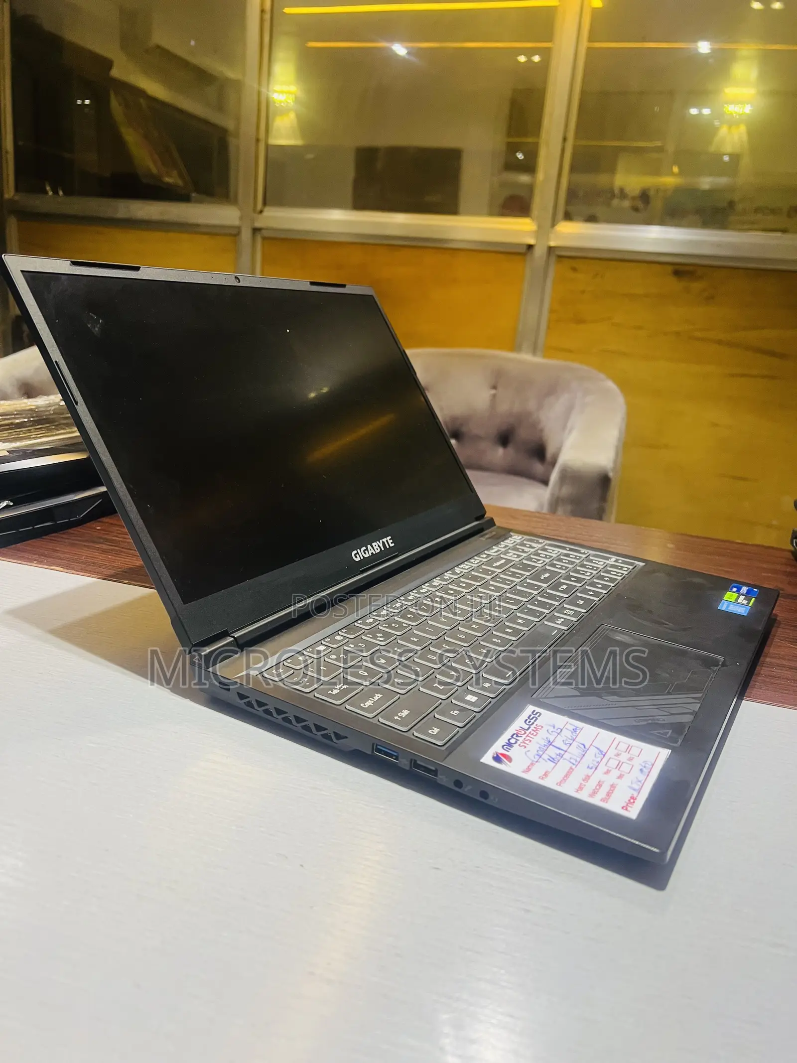 Laptop Gigabyte G5 16GB Intel Core i7 SSD 512GB