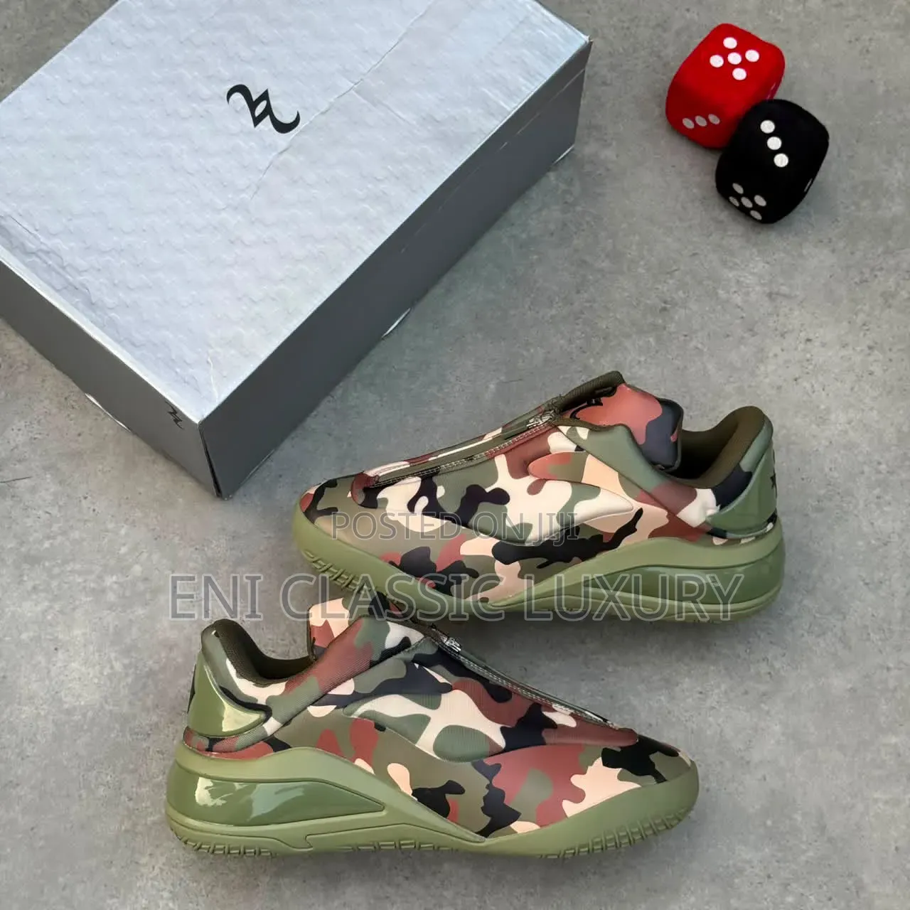 High Demand Luxury Men's Sneakers Converse Best Quality Well Branded