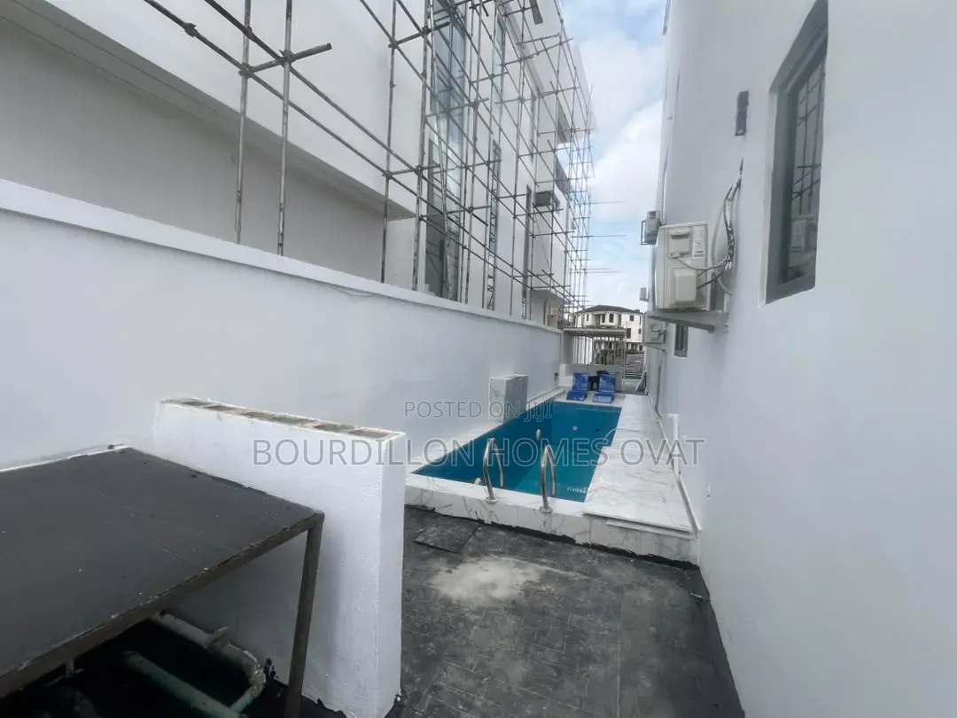 5bdrm Duplex in Osapa London Lekki for sale