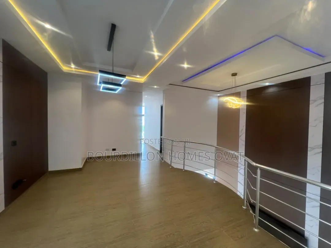5bdrm Duplex in Osapa London Lekki for sale