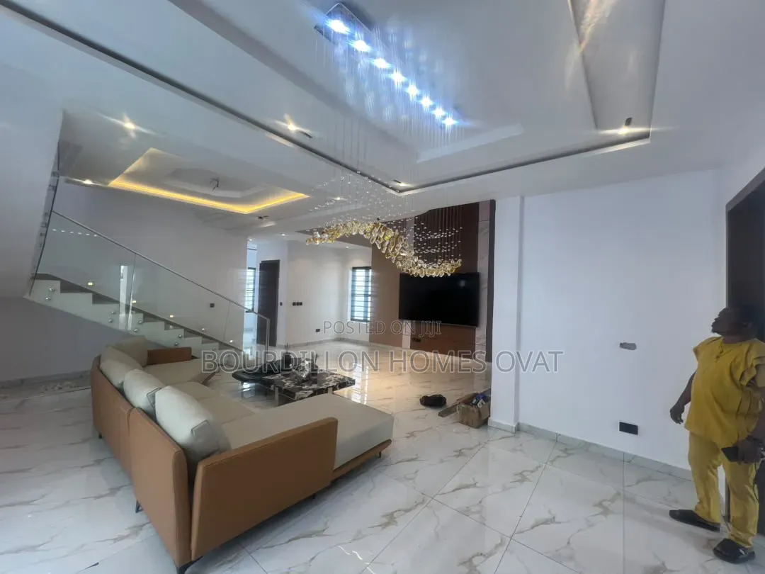 5bdrm Duplex in Osapa London Lekki for sale