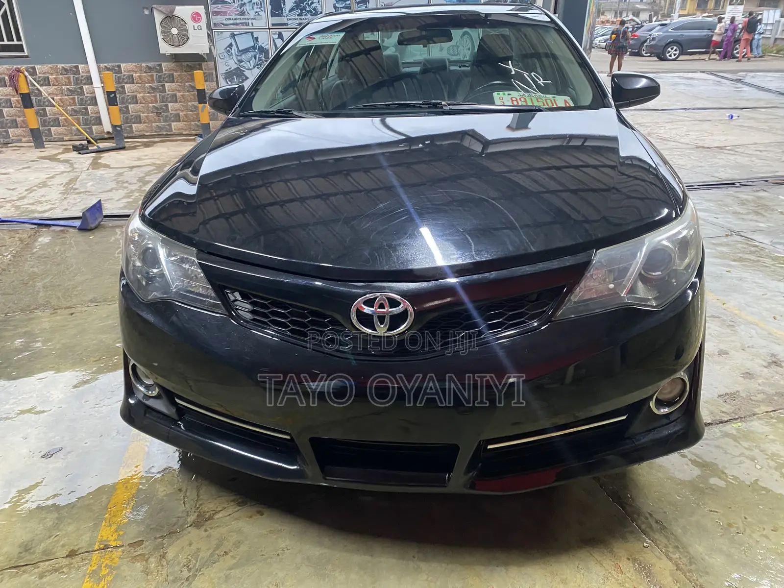 Toyota Camry SE 4dr Sedan w/Prod. End 11/13 (2.5L 4cyl 6A) 2014 Black