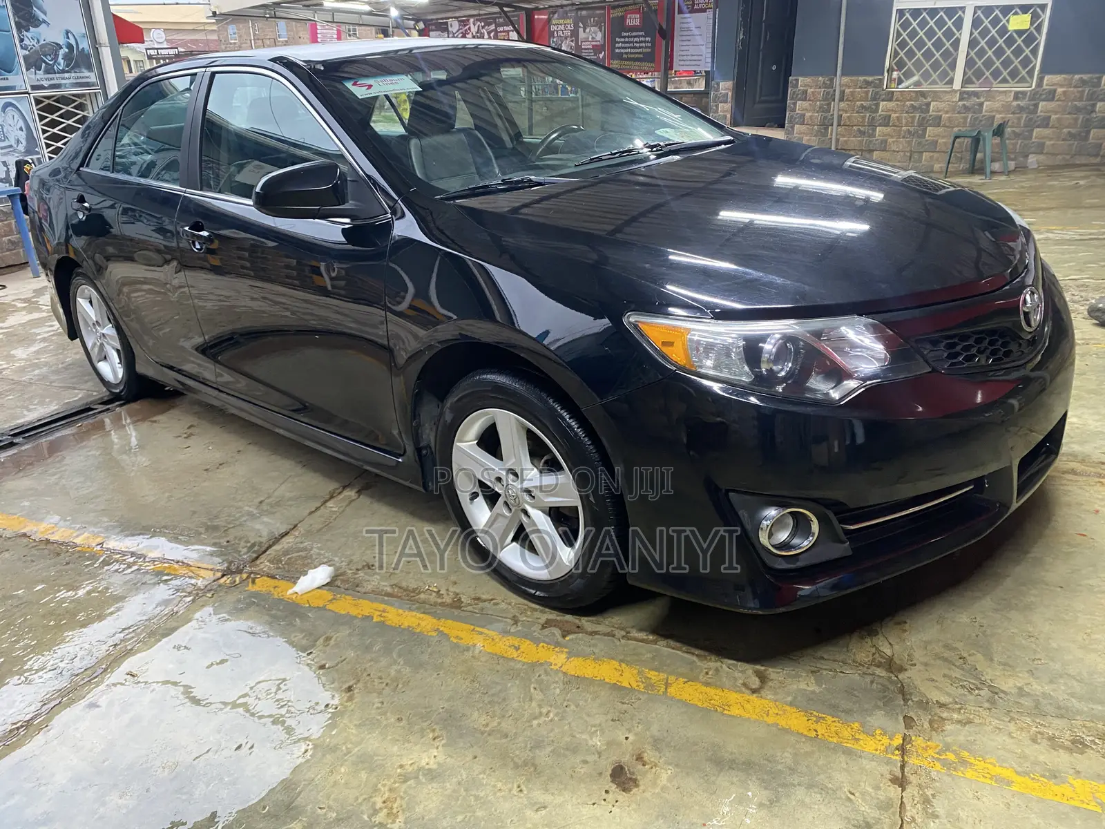Toyota Camry SE 4dr Sedan w/Prod. End 11/13 (2.5L 4cyl 6A) 2014 Black