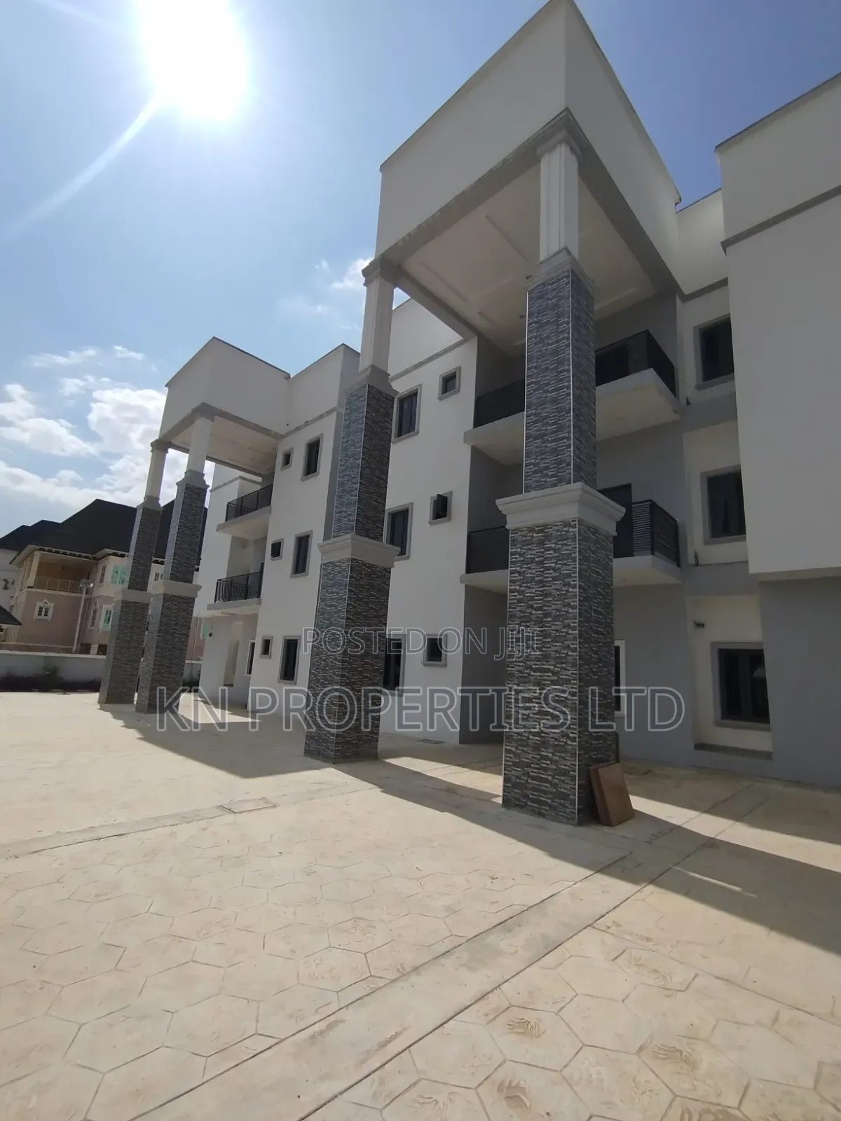 3bdrm Block of Flats in Guzape for sale