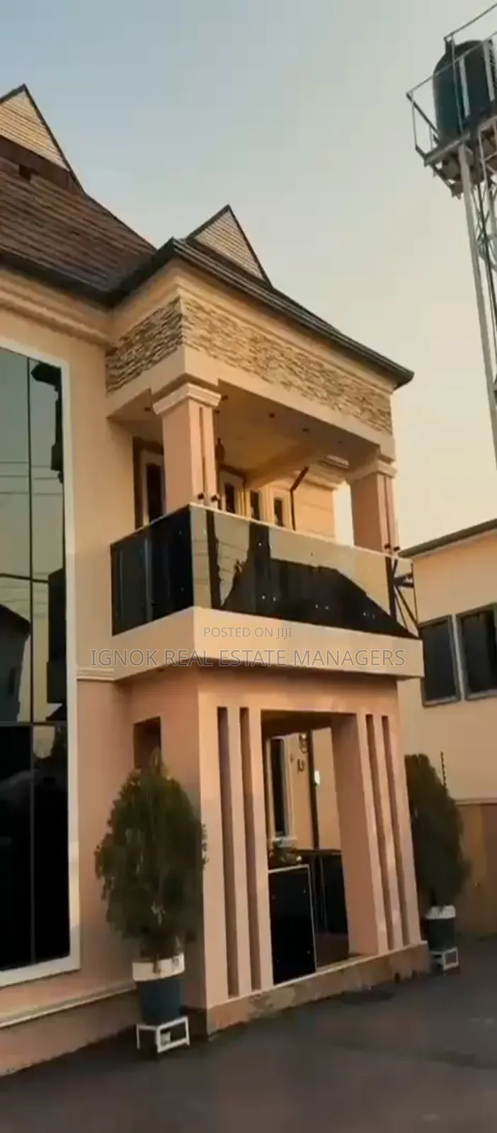 Furnished 5bdrm Duplex in Apo Resettlement for sale