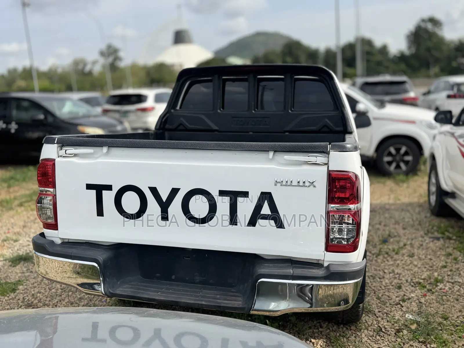 Toyota Hilux 2013 White