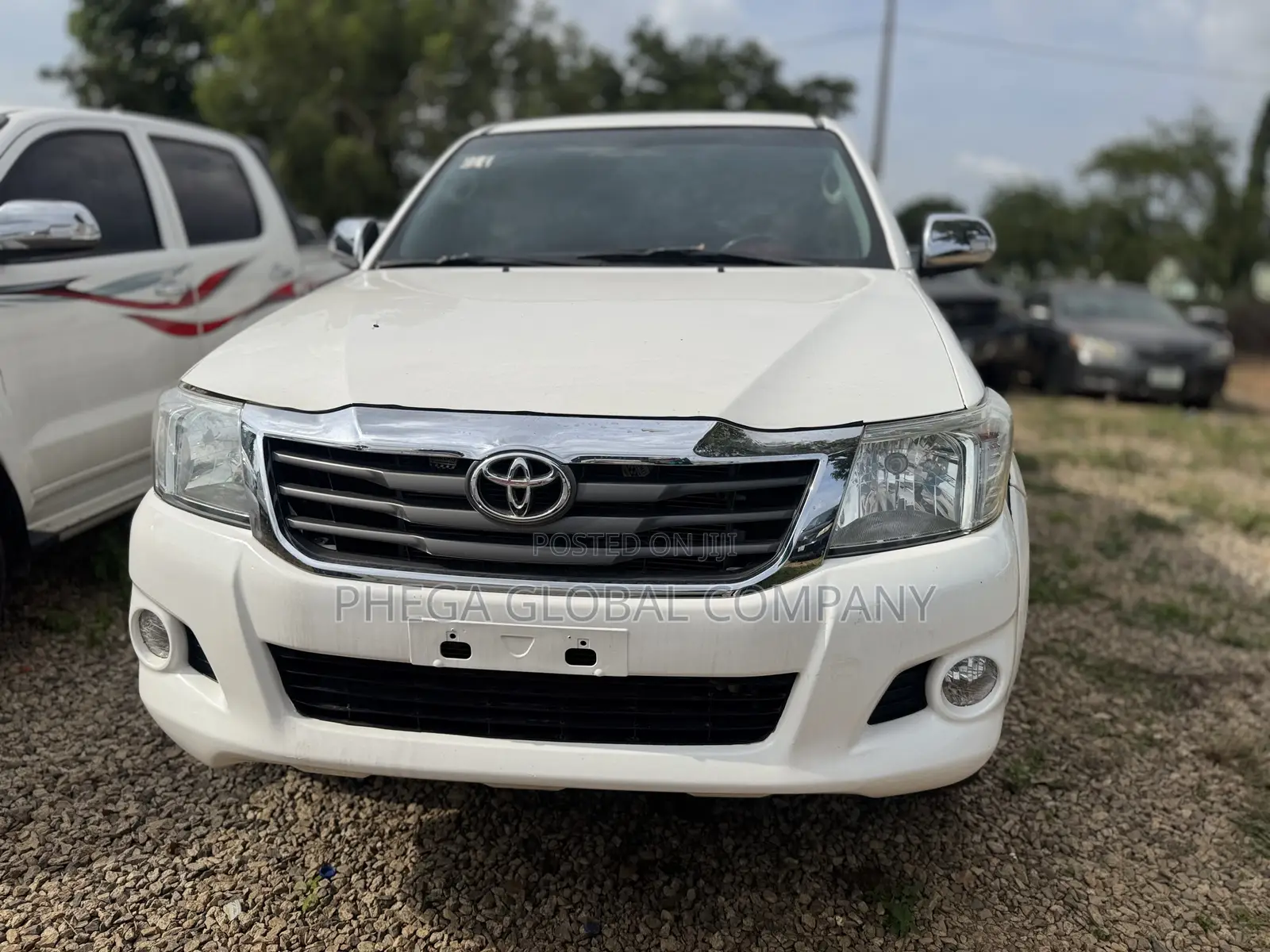 Toyota Hilux 2013 White