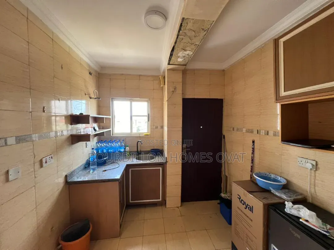 3bdrm Apartment in Victoria Island for sale