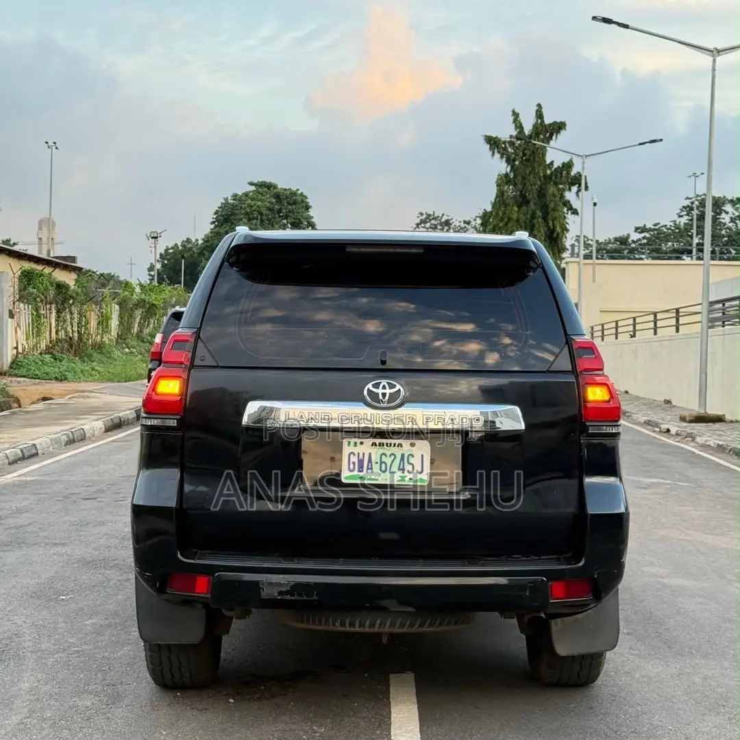 Toyota Land Cruiser Prado 2015 Black
