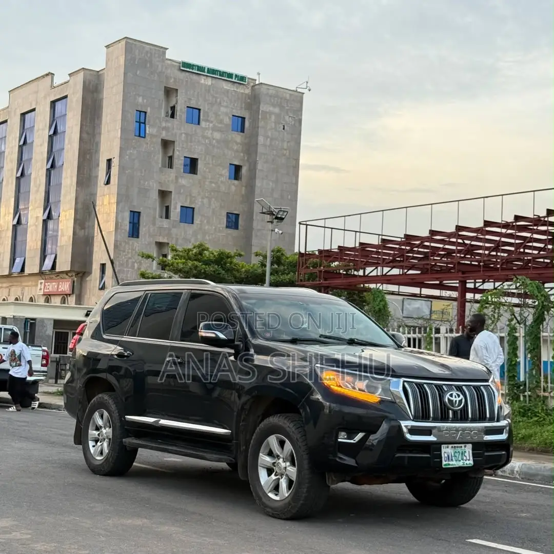 Toyota Land Cruiser Prado 2015 Black