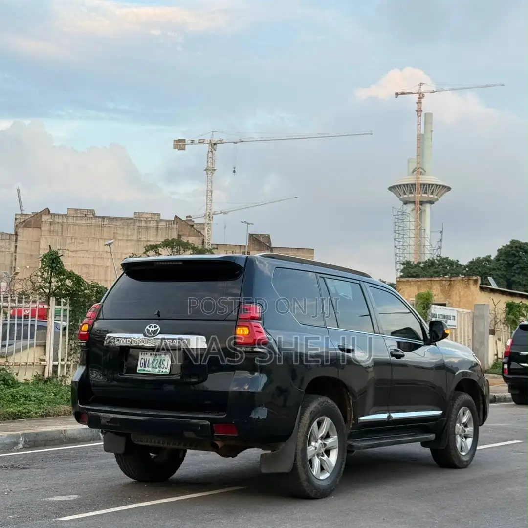 Toyota Land Cruiser Prado 2015 Black