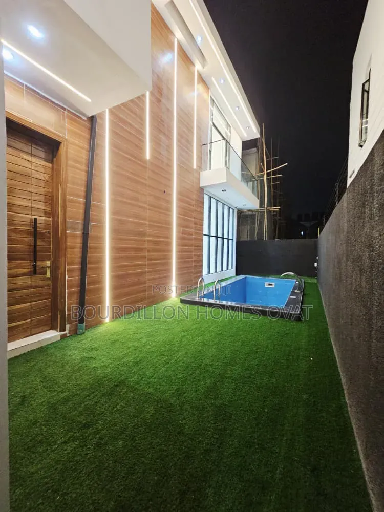 5bdrm Duplex in Harris Drive By Vgc for sale