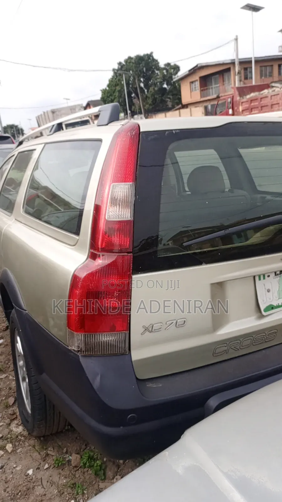 Volvo V70 2006 Gold