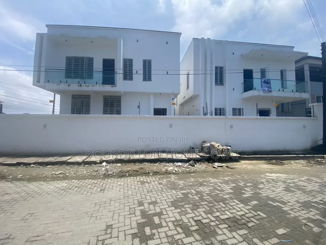 5bdrm Duplex in Ikate Villa Estate for sale