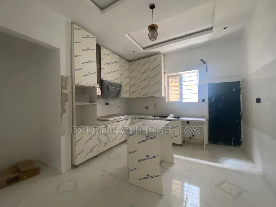 5bdrm Duplex in Ikate Villa Estate for sale