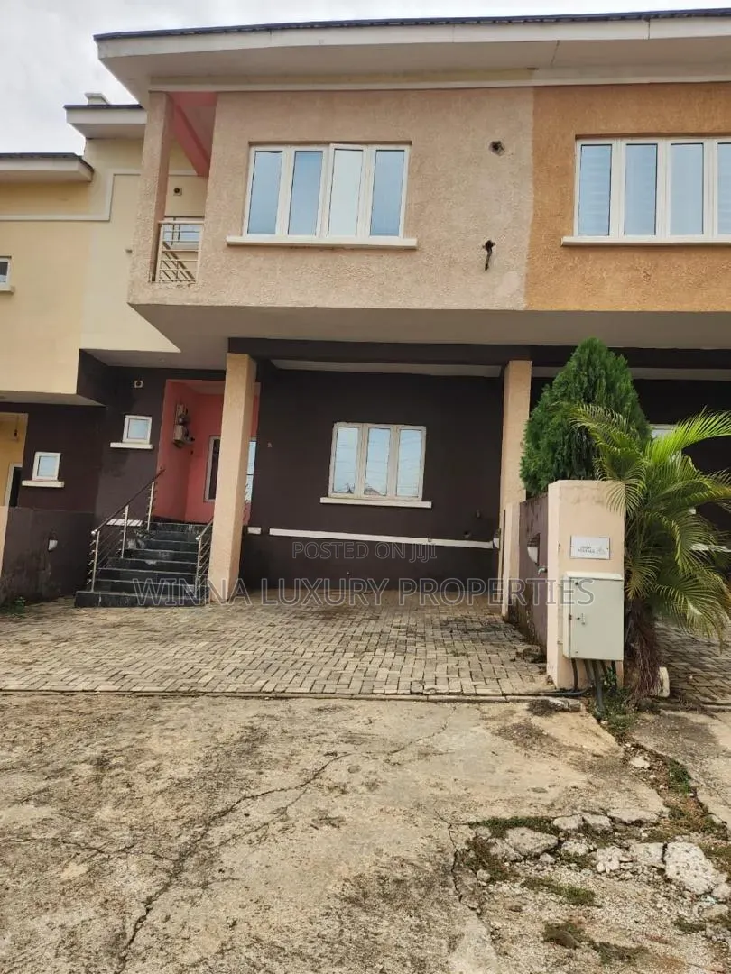 3bdrm Apartment in Paradise Estate, Life Camp for rent