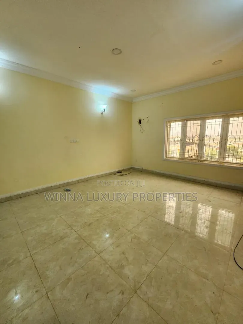 3bdrm Apartment in Paradise Estate, Life Camp for rent