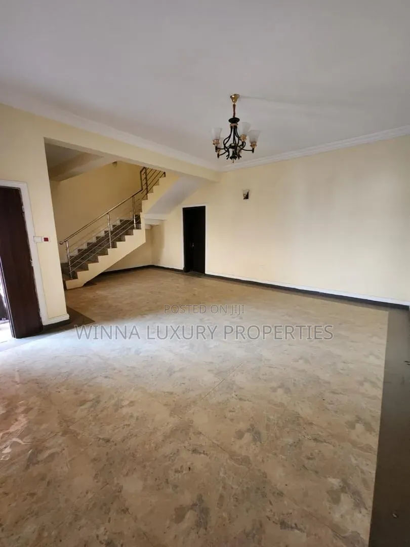 3bdrm Apartment in Paradise Estate, Life Camp for rent
