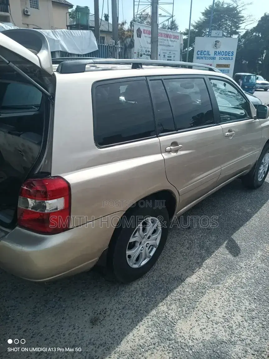 Toyota Highlander 2006 Gold