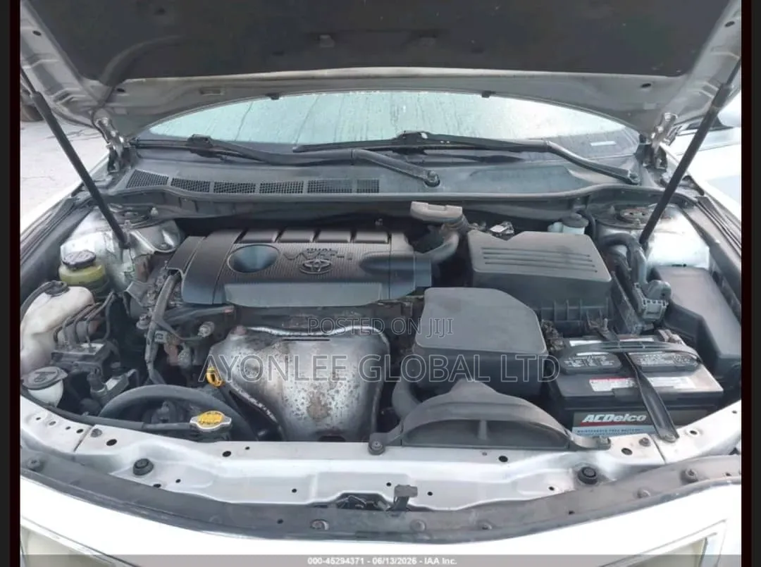 Toyota Camry 2011 Silver