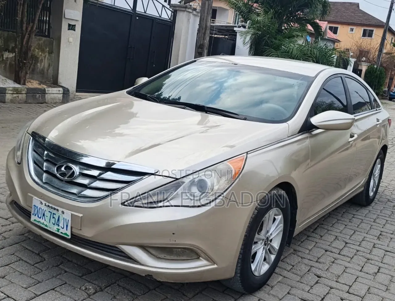 Hyundai Sonata 2013 Gold