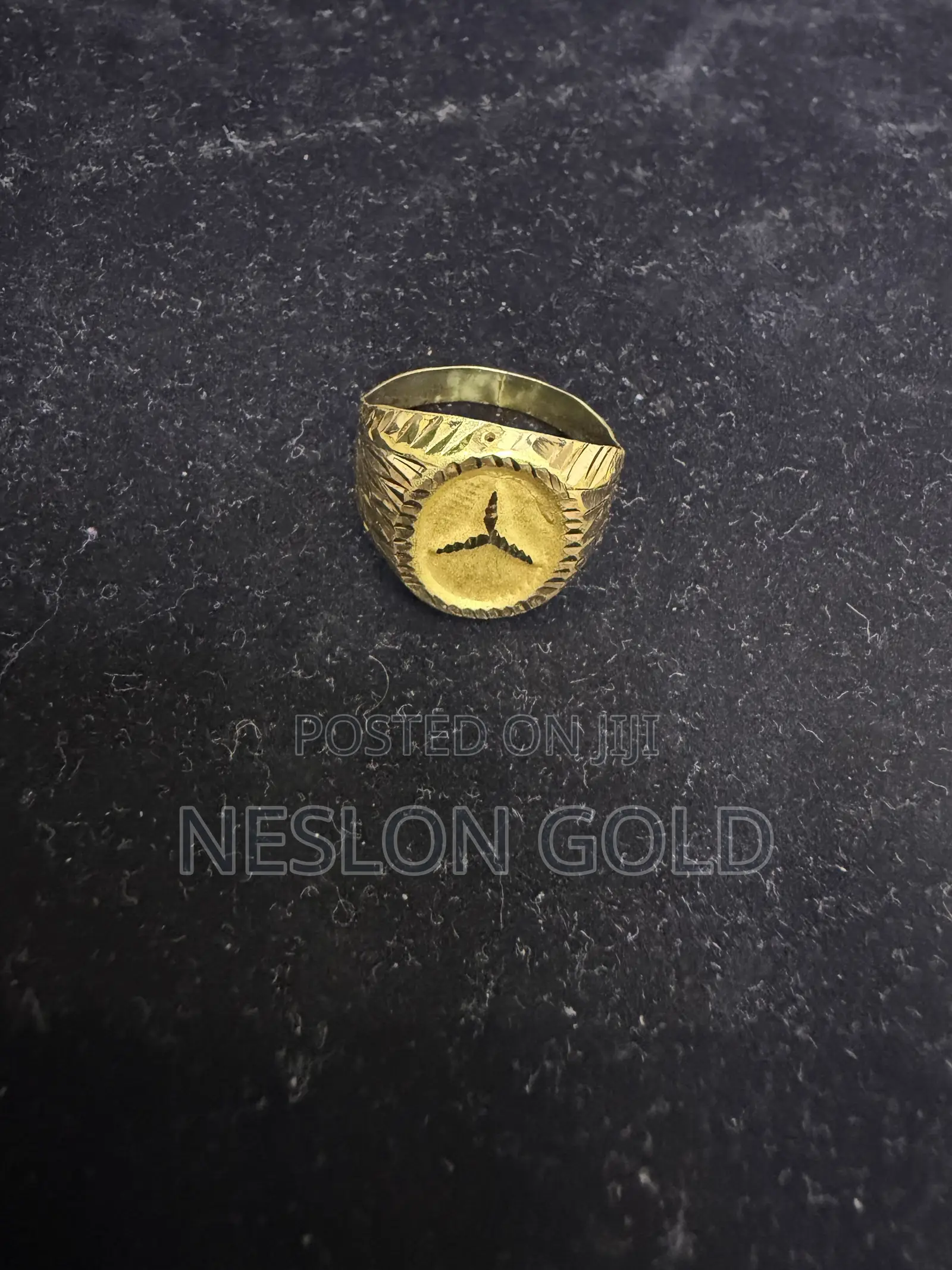 ITALY 750 Tested 18karat Gold Ring