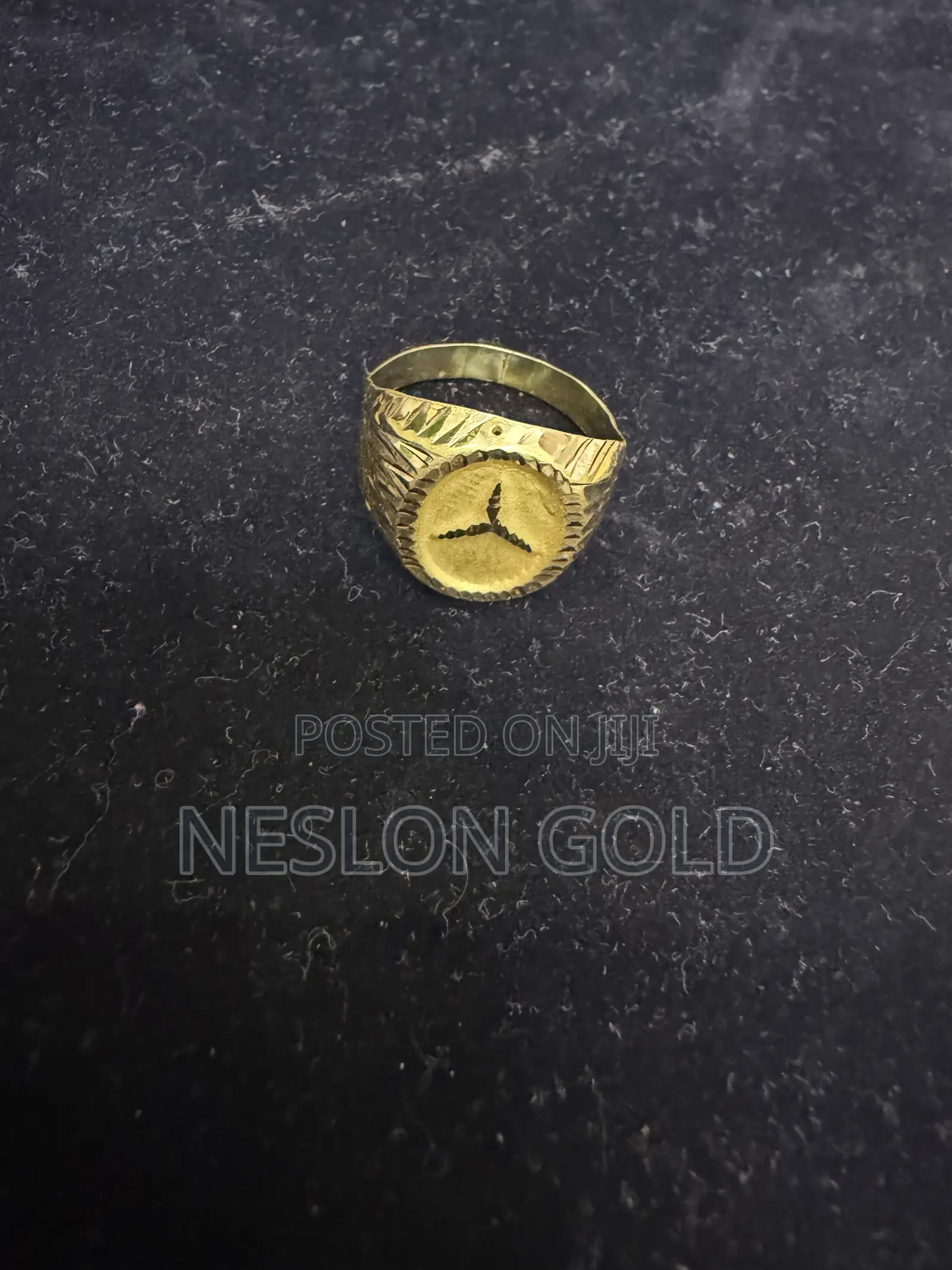 ITALY 750 Tested 18karat Gold Ring
