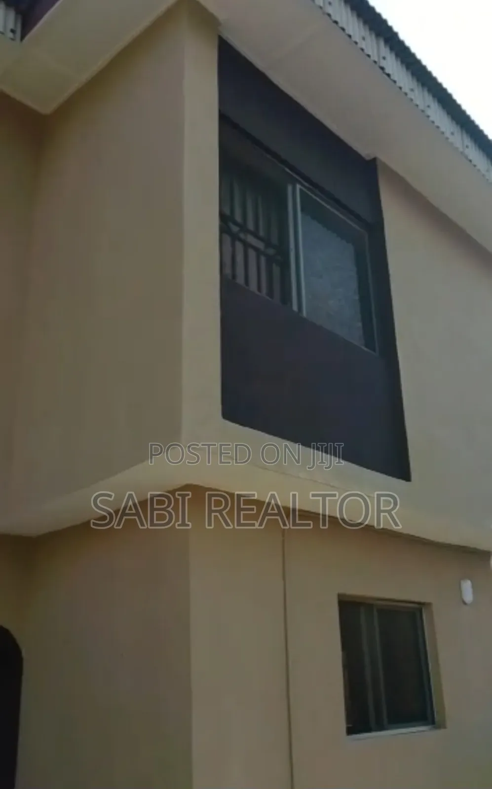 Furnished 5bdrm Duplex in Egan for sale