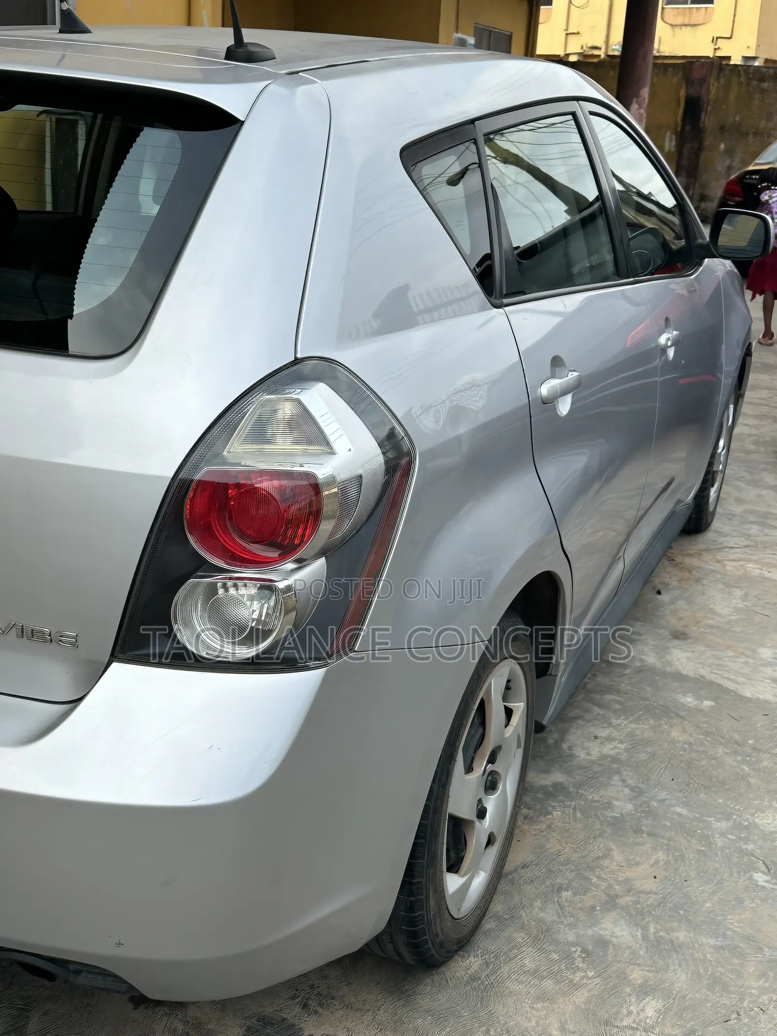 Pontiac Vibe 1.8L 2009 Silver