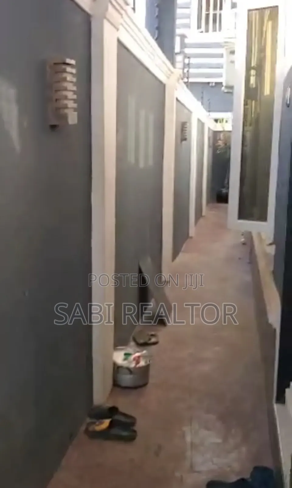 Furnished 6bdrm Duplex in Onjmaba Eatate, Igando / Ikotun/Igando