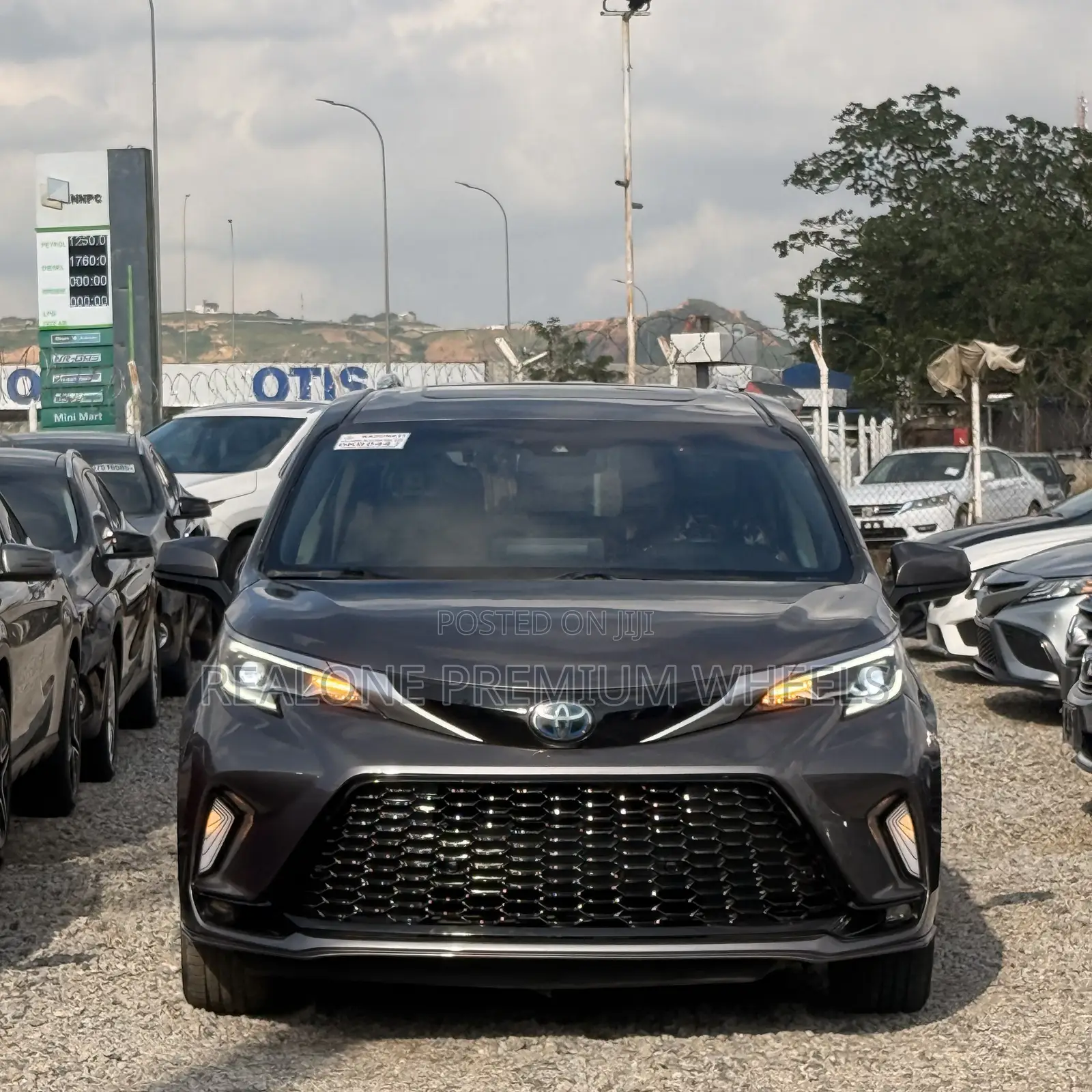 Toyota Sienna 2021 Gray