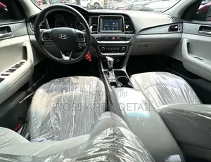 Hyundai Sonata SE 2018 Red