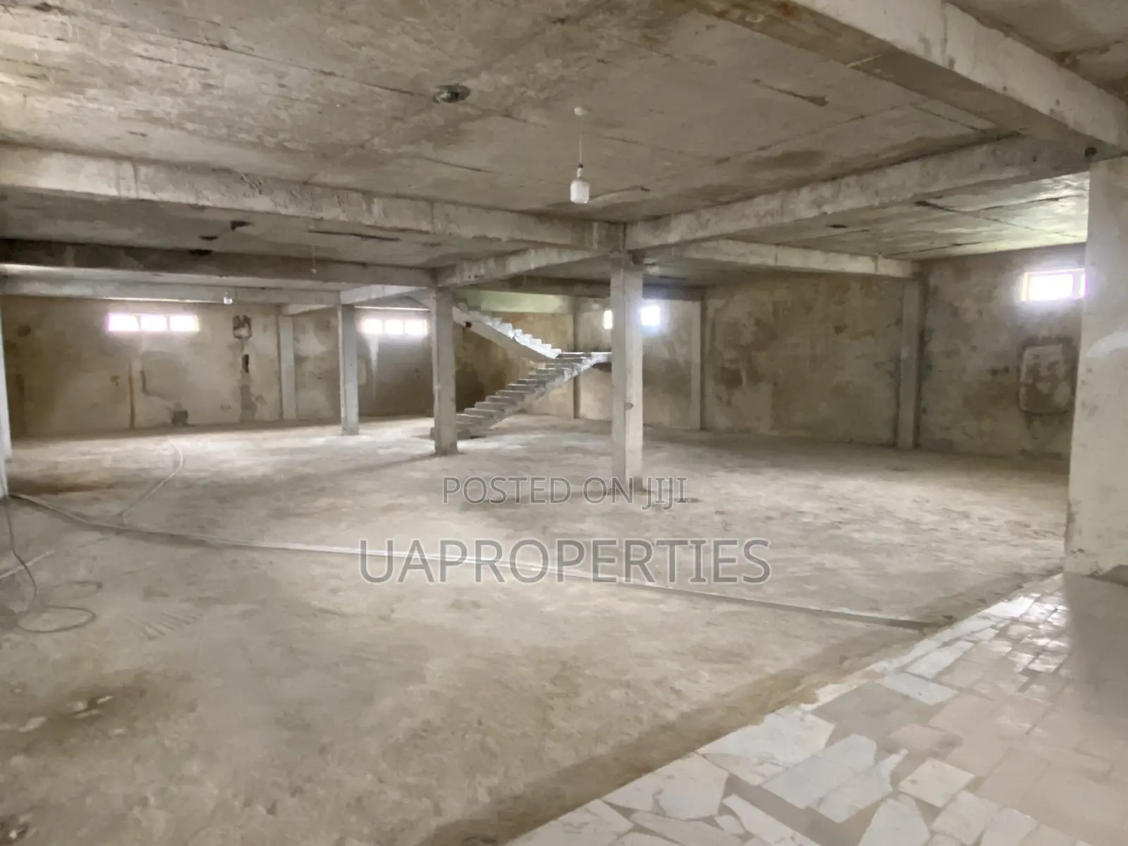 315sqm High-Clearance Warehouse for Lease