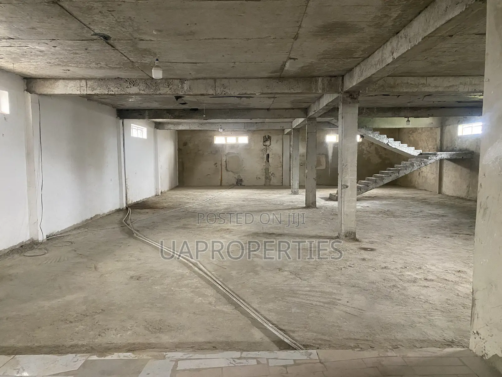 315sqm High-Clearance Warehouse for Lease