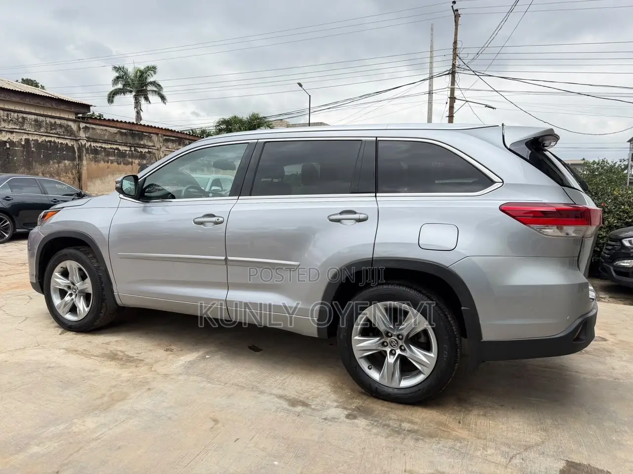Toyota Highlander Limited V6 4x2 (3.5L 6cyl 6A) 2016 Silver