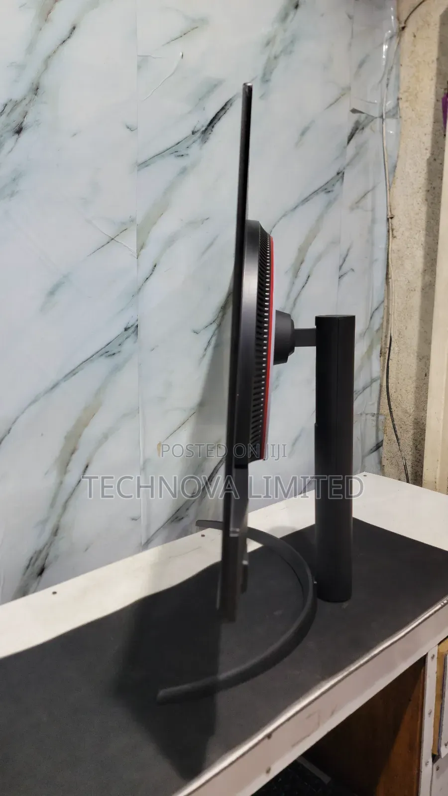 Crossover 32uu2 Ips Uhd Ultraslim Ips Thunderbolt USB-C Monitor