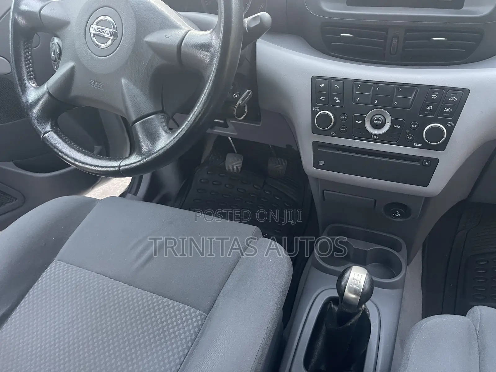 Nissan Almera Tino 2005 Silver