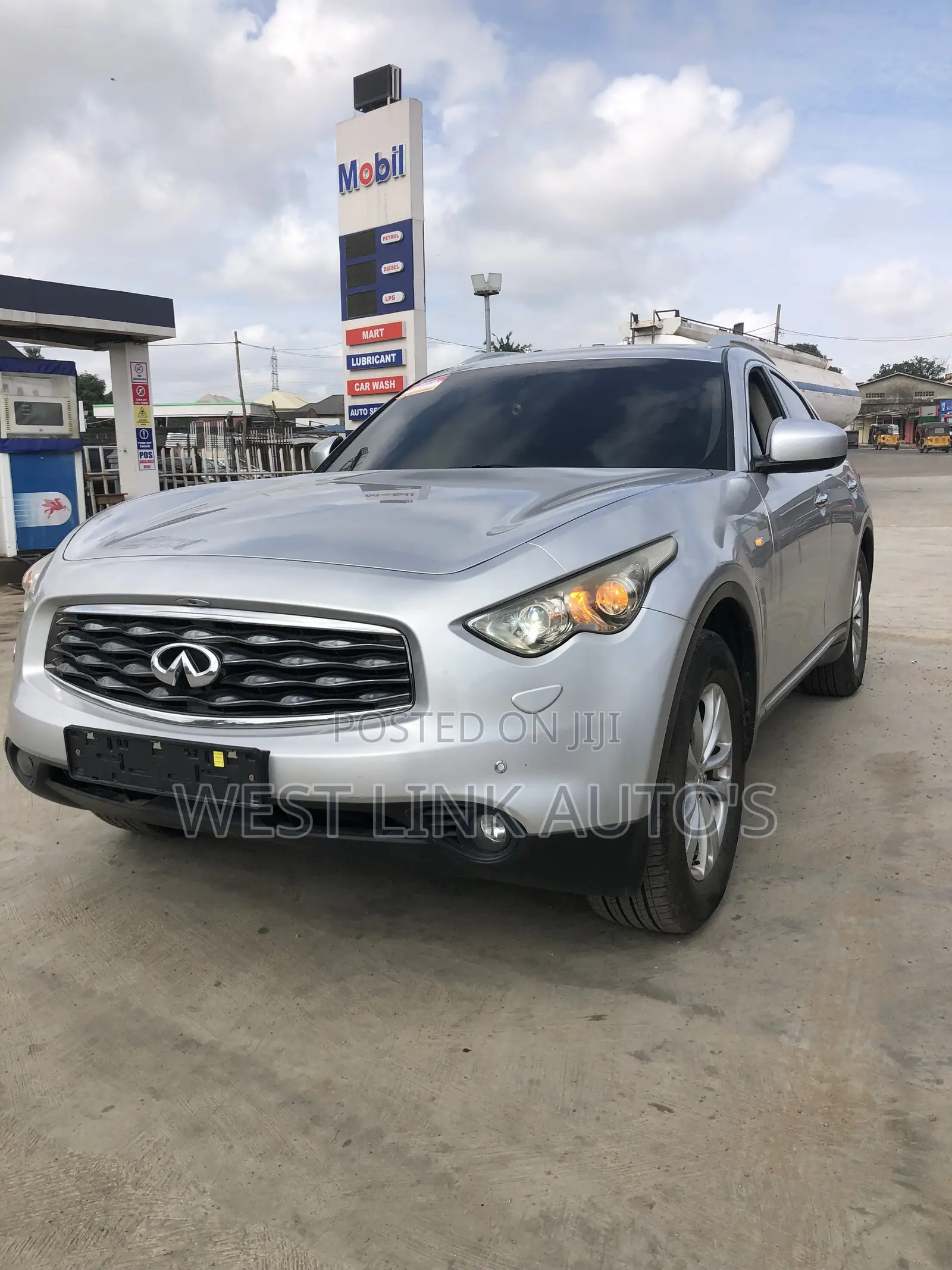 Infiniti FX35 Base 4x2 (3.5L 6cyl 7A) 2011 Silver