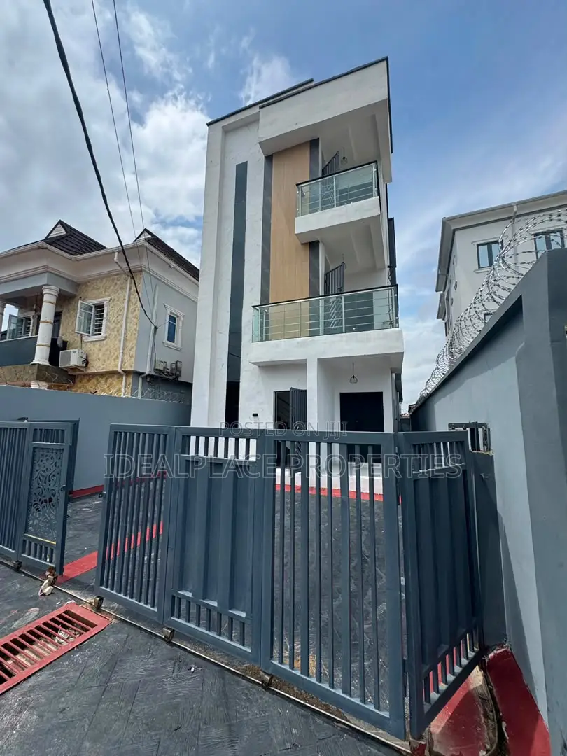 3bdrm Apartment in Gbagada for sale