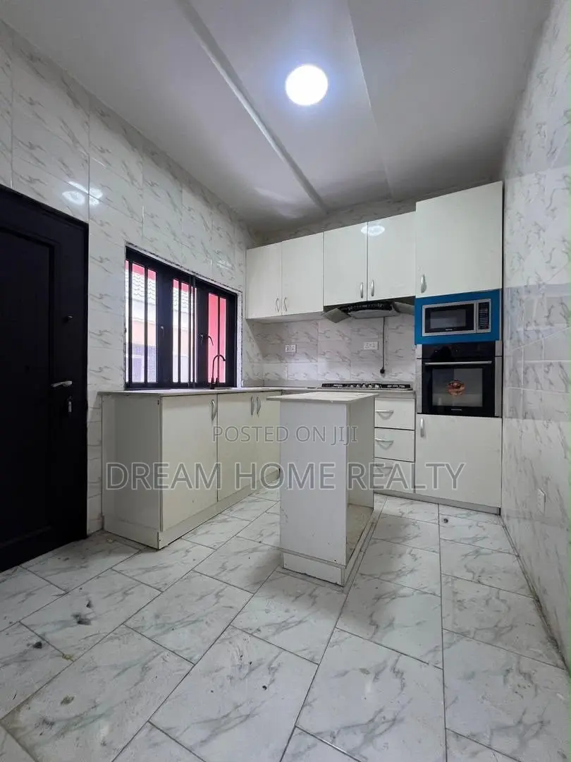 2bdrm Apartment in Ikate for rent