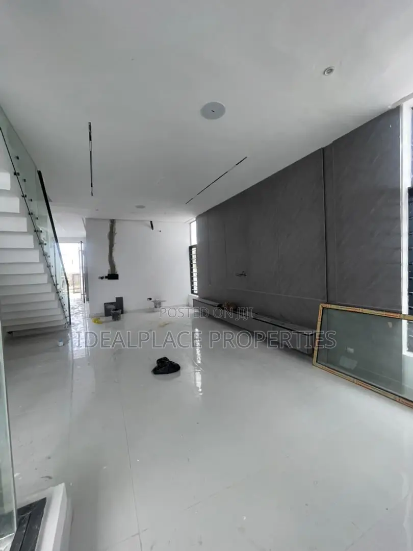 5bdrm Duplex in Ajah for sale