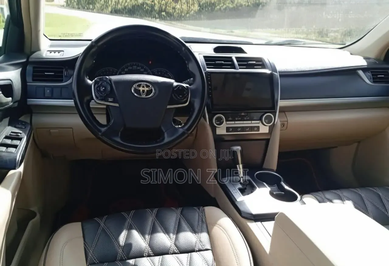 Toyota Camry 2013 Silver