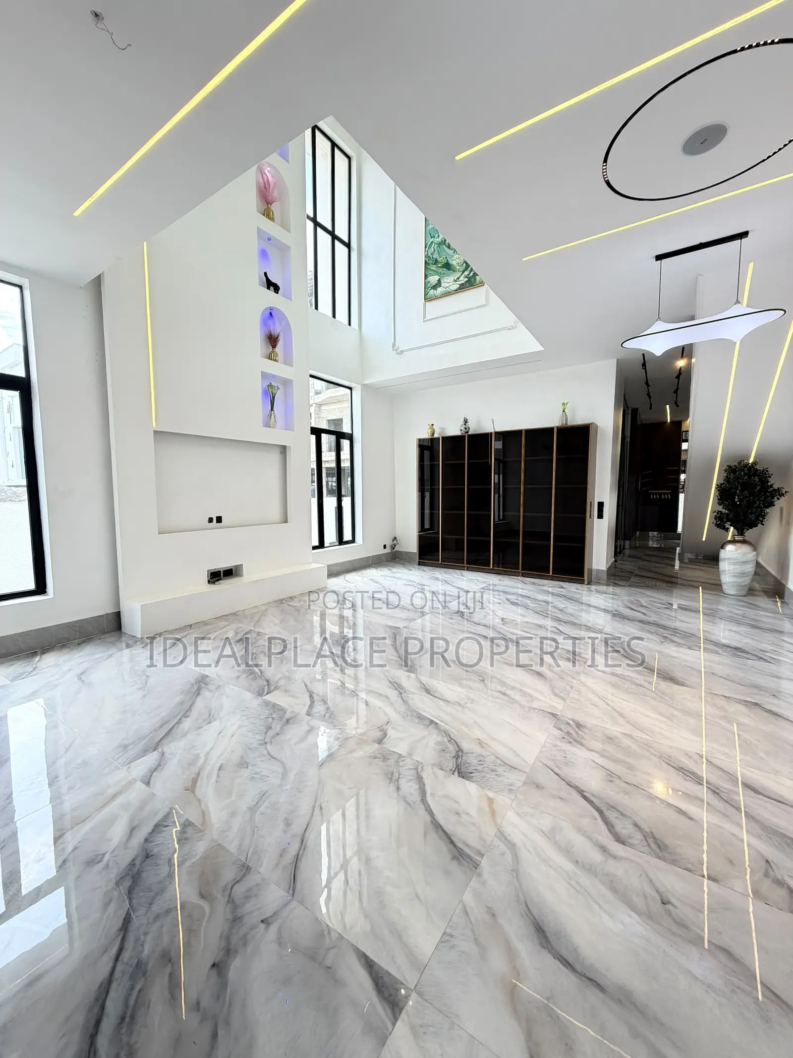 5bdrm Duplex in Lekki Phase 1 for sale