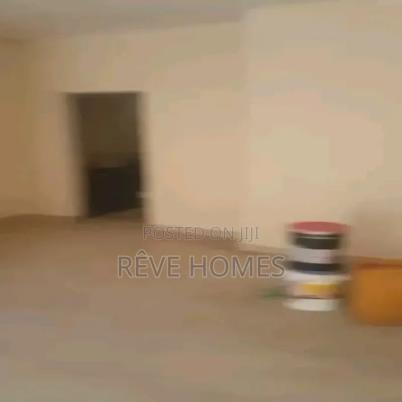 3bdrm Block of Flats in Oworonshoki / Gbagada for rent
