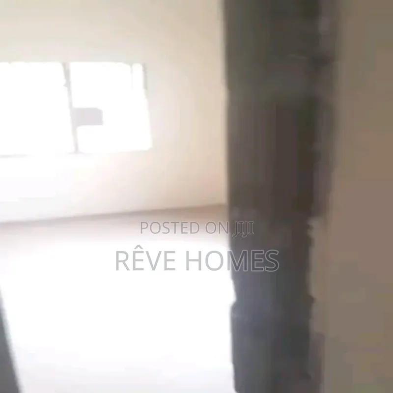 3bdrm Block of Flats in Oworonshoki / Gbagada for rent